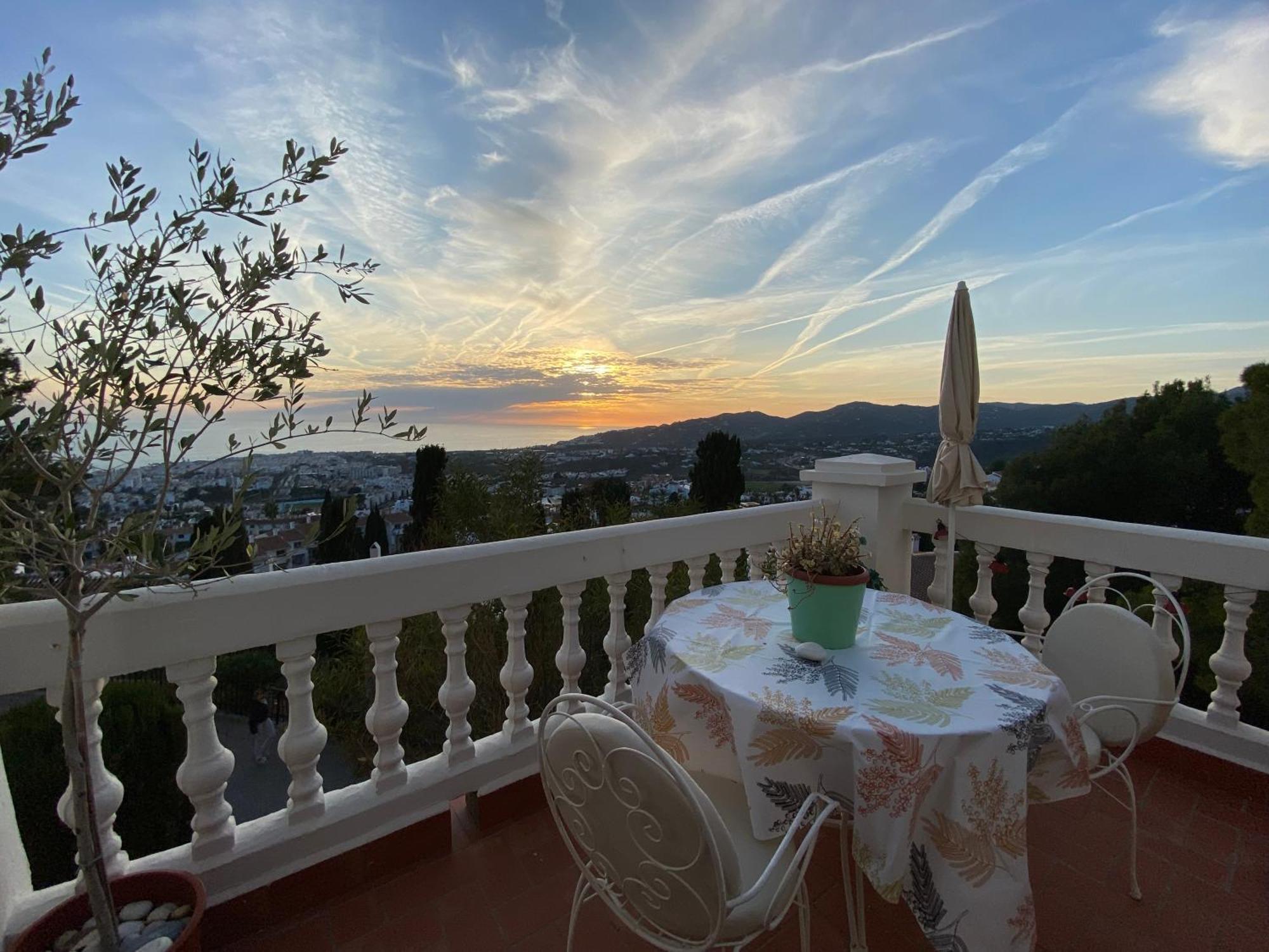 Precioso Apartamento Mandarinos Con Vistas Al Mar Nerja Exterior foto